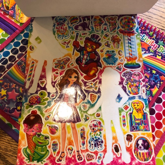 Lisa Frank Tikanni Tri-fold Portfolio Activity Folder - Picture 12 of 16